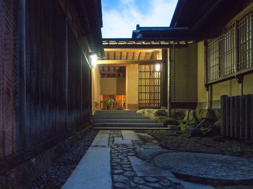 Sukiya-Zukuri Suehiro Villa Hida Bagian luar foto